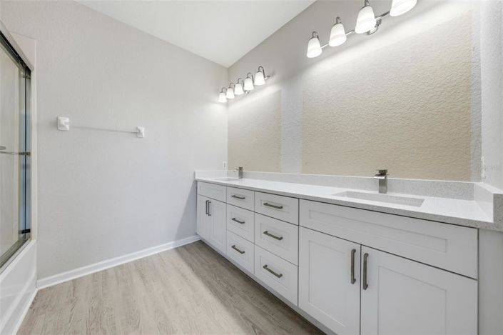 Image No.21-3 Bed Apartment for sale