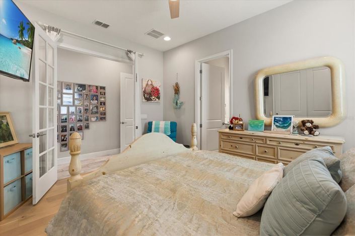 Image No.48-6 Bed House for sale
