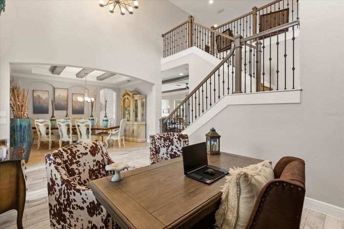 Image No.5-6 Bed House for sale