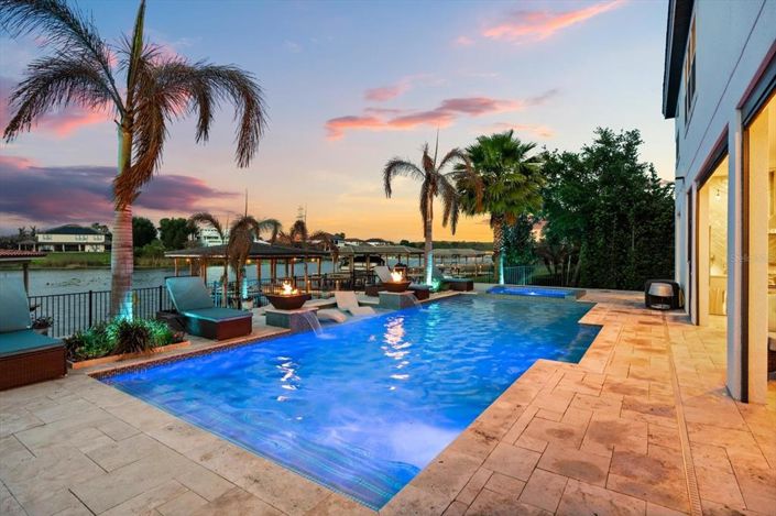 Image No.58-6 Bed House for sale
