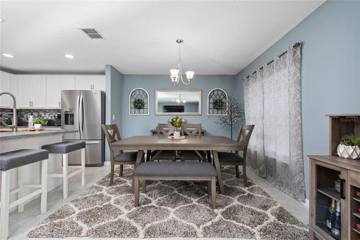 Image No.11-3 Bed House for sale