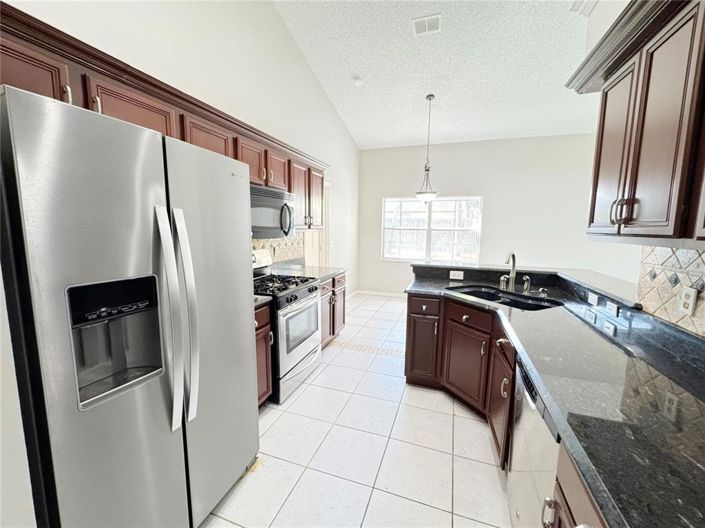 Image No.21-3 Bed House for sale