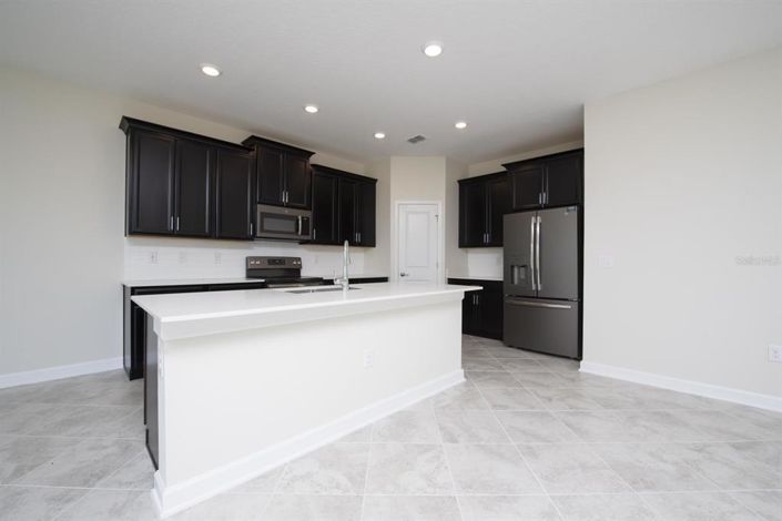 Image No.10-4 Bed House for sale