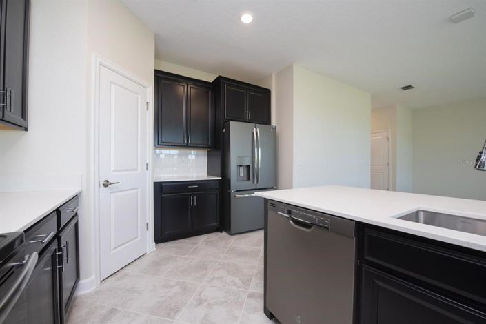 Image No.14-4 Bed House for sale