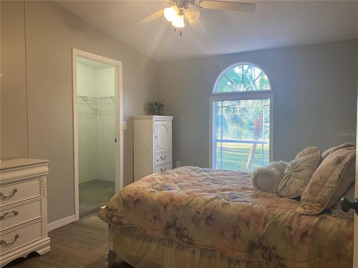 Image No.19-3 Bed House for sale