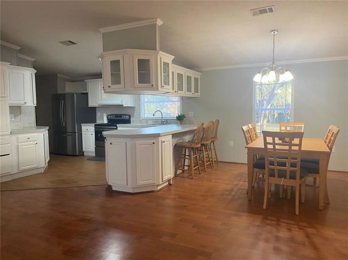 Image No.6-3 Bed House for sale