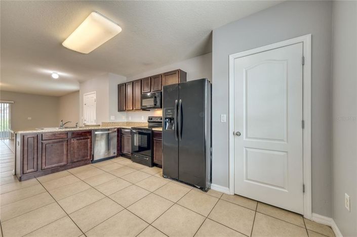 Image No.14-3 Bed Townhouse for sale