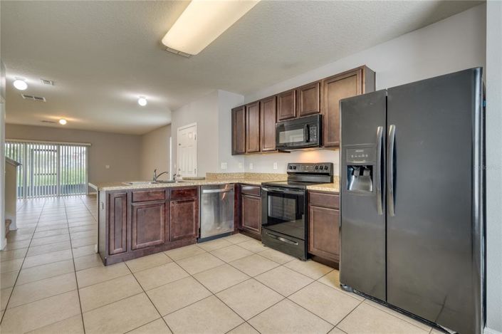 Image No.15-3 Bed Townhouse for sale