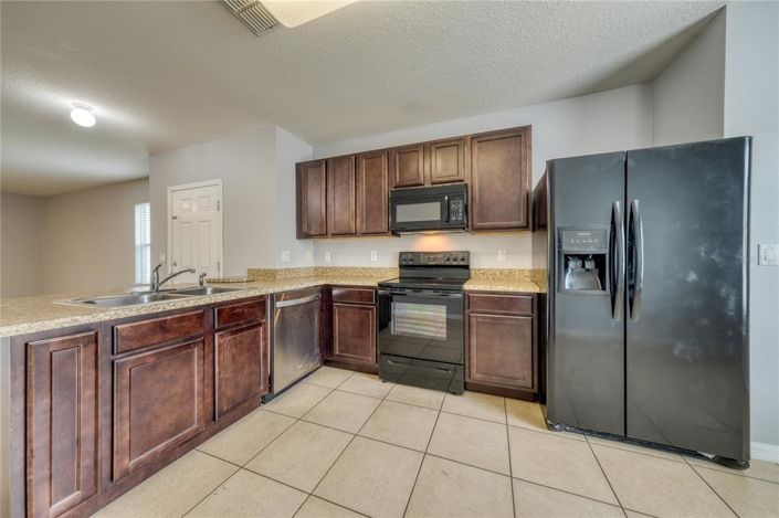 Image No.16-3 Bed Townhouse for sale