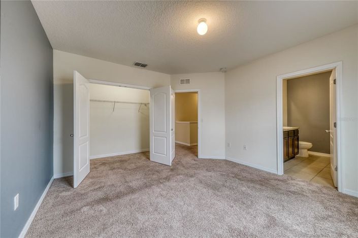 Image No.19-3 Bed Townhouse for sale