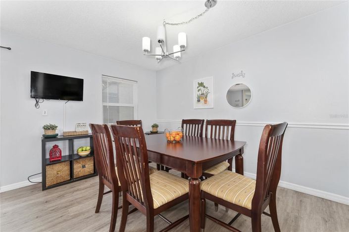 Image No.8-2 Bed Townhouse for sale