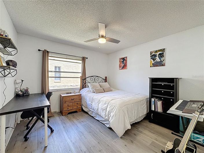 Image No.14-3 Bed House for sale