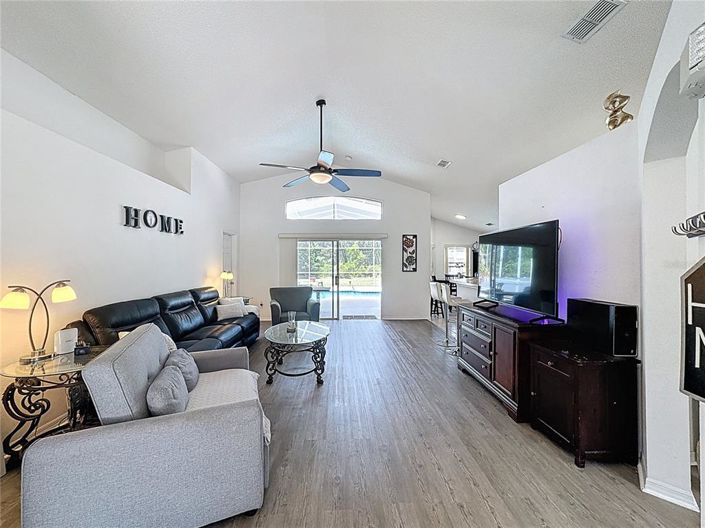 Image No.3-3 Bed House for sale