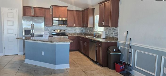 Image No.3-3 Bed House for sale