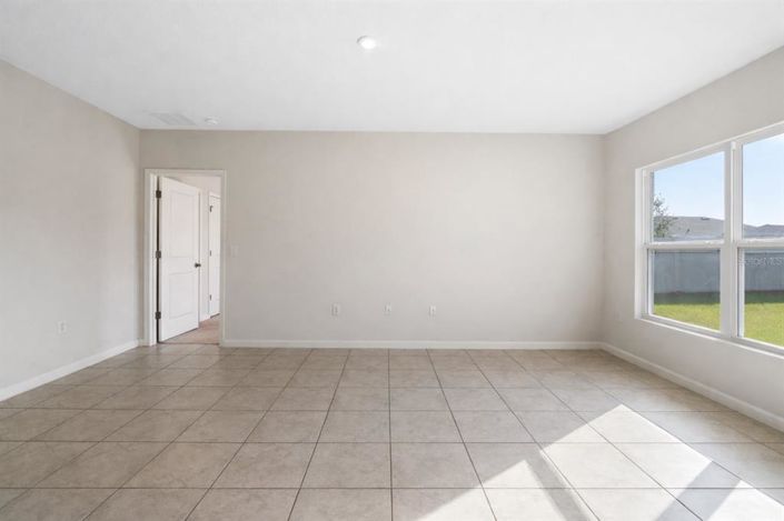 Image No.10-4 Bed House for sale