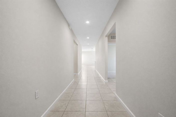 Image No.2-4 Bed House for sale