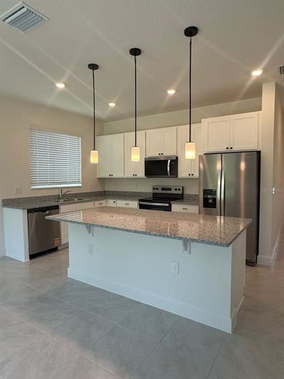 Image No.2-4 Bed House for sale