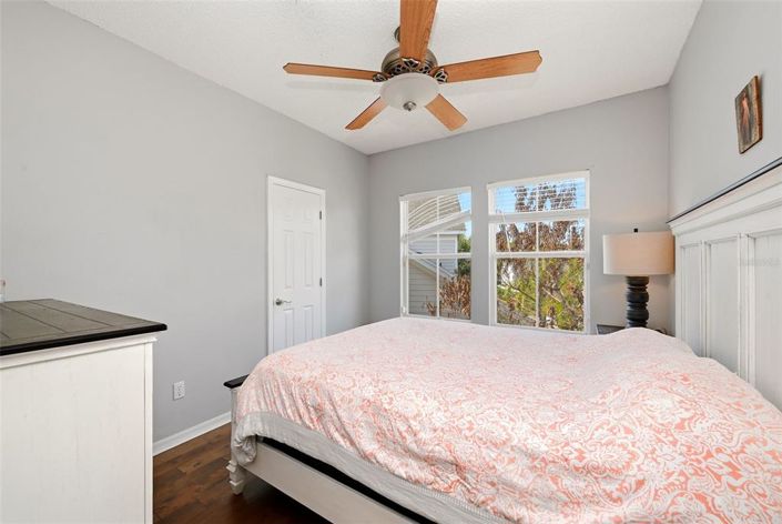 Image No.31-3 Bed House for sale