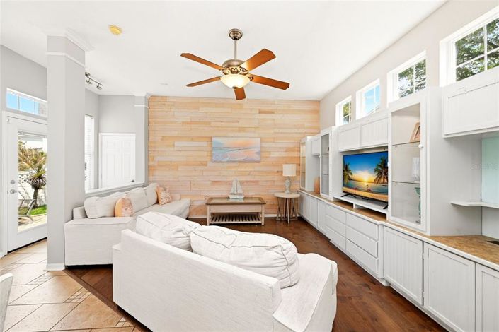 Image No.8-3 Bed House for sale