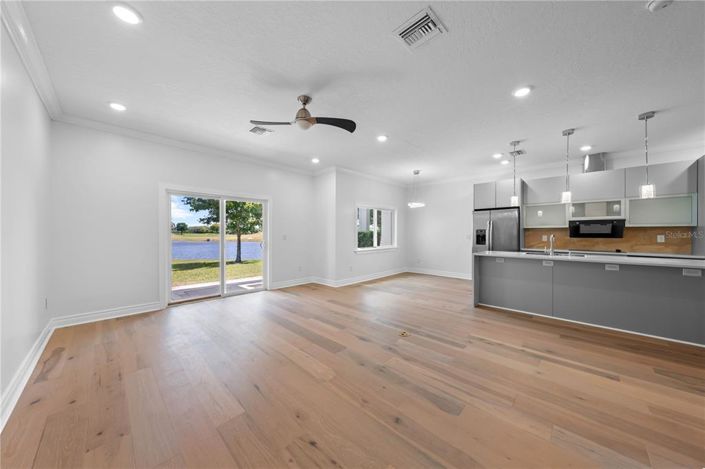 Image No.12-3 Bed Townhouse for sale