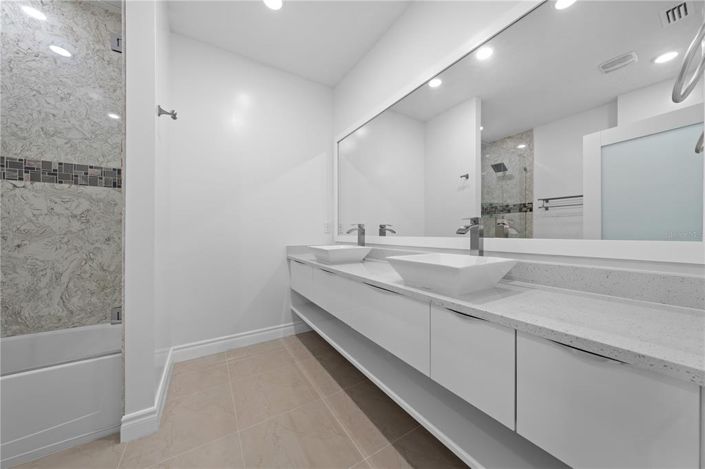 Image No.29-3 Bed Townhouse for sale