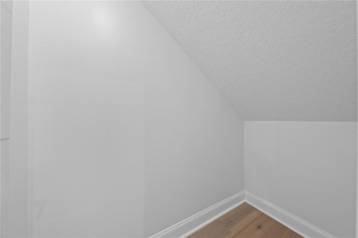 Image No.45-3 Bed Townhouse for sale