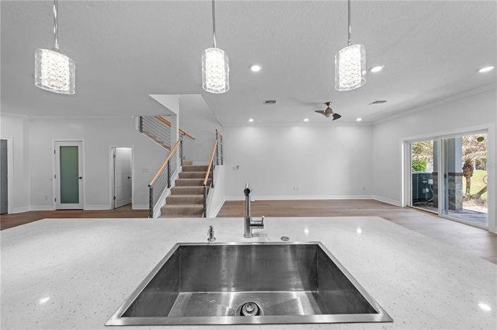 Image No.5-3 Bed Townhouse for sale