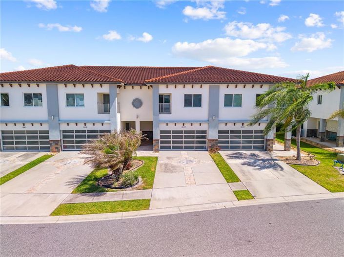 Image No.57-3 Bed Townhouse for sale