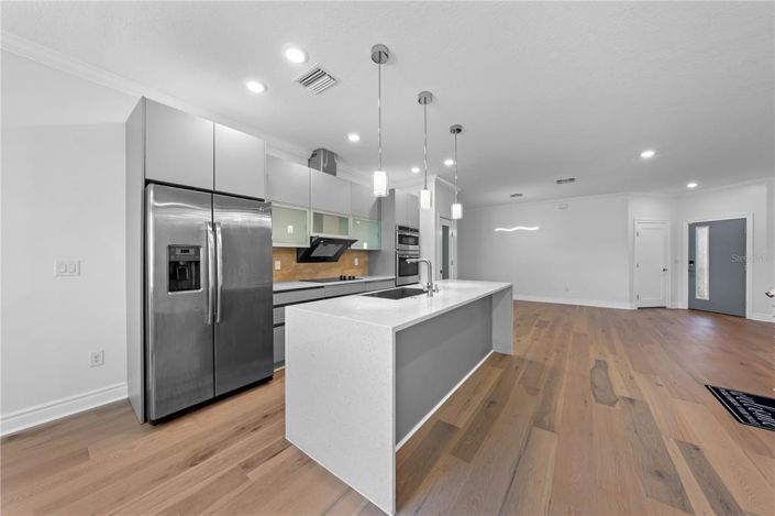 Image No.8-3 Bed Townhouse for sale