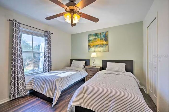 Image No.11-4 Bed Townhouse for sale