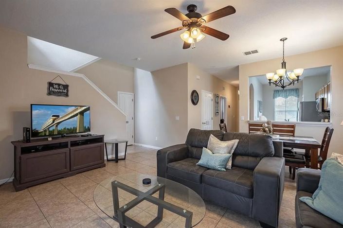 Image No.4-4 Bed Townhouse for sale