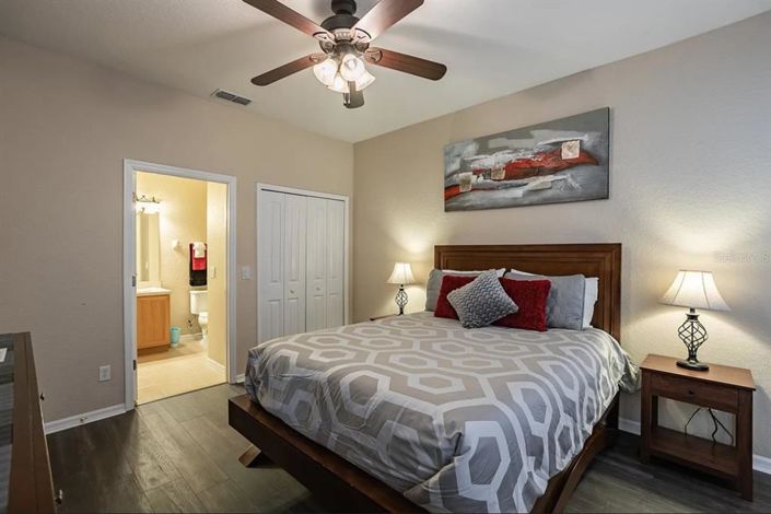 Image No.7-4 Bed Townhouse for sale