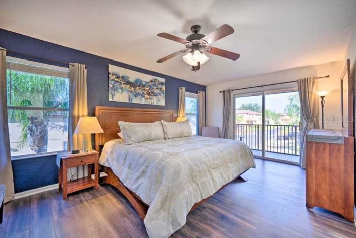 Image No.9-4 Bed Townhouse for sale