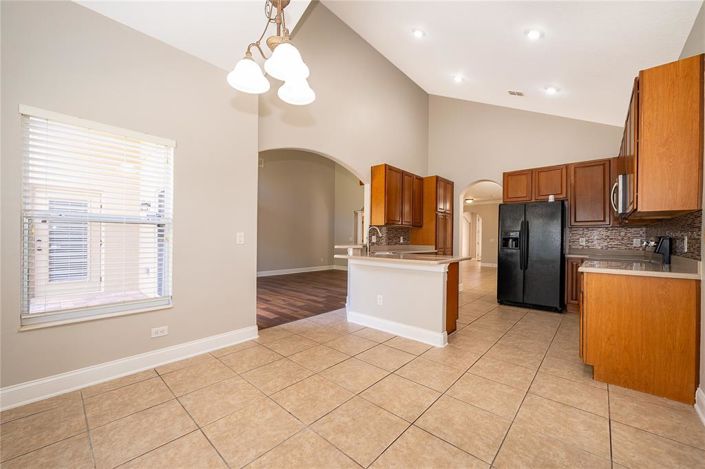 Image No.18-4 Bed House for sale