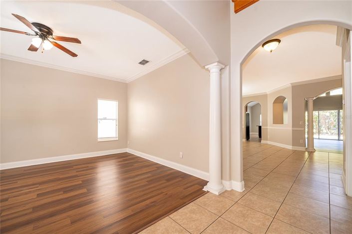 Image No.9-4 Bed House for sale