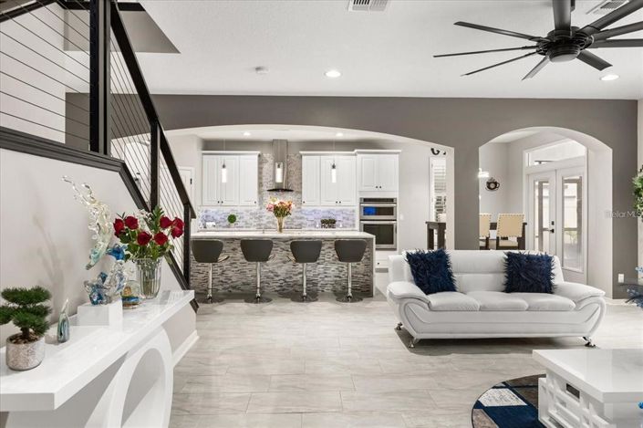 Image No.11-6 Bed House for sale