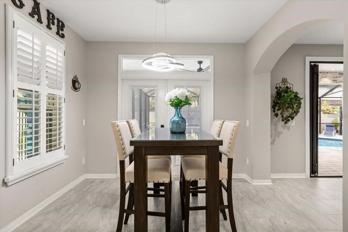 Image No.16-6 Bed House for sale