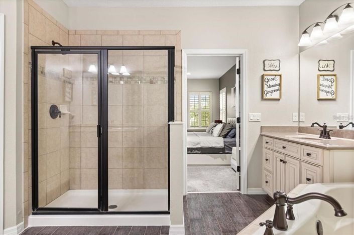 Image No.38-6 Bed House for sale