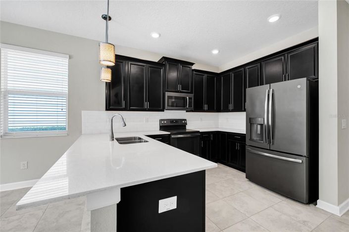 Image No.12-3 Bed Townhouse for sale