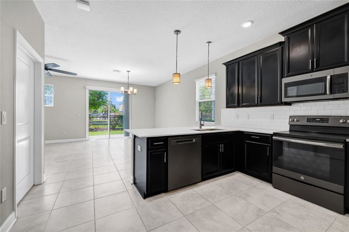 Image No.13-3 Bed Townhouse for sale