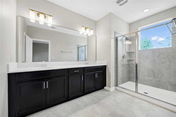 Image No.20-3 Bed Townhouse for sale