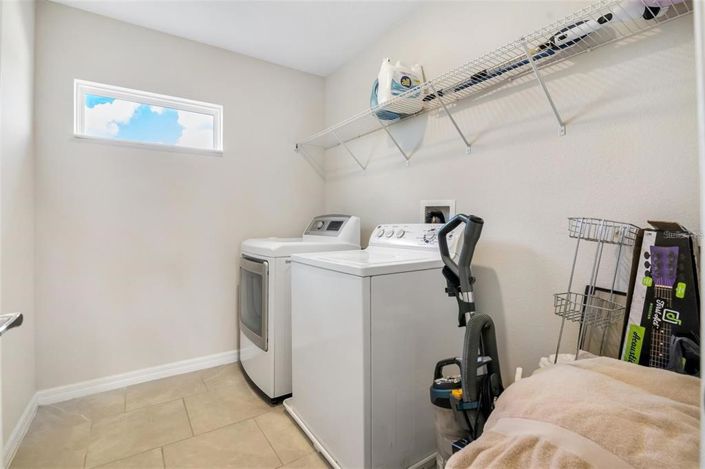 Image No.24-4 Bed House for sale