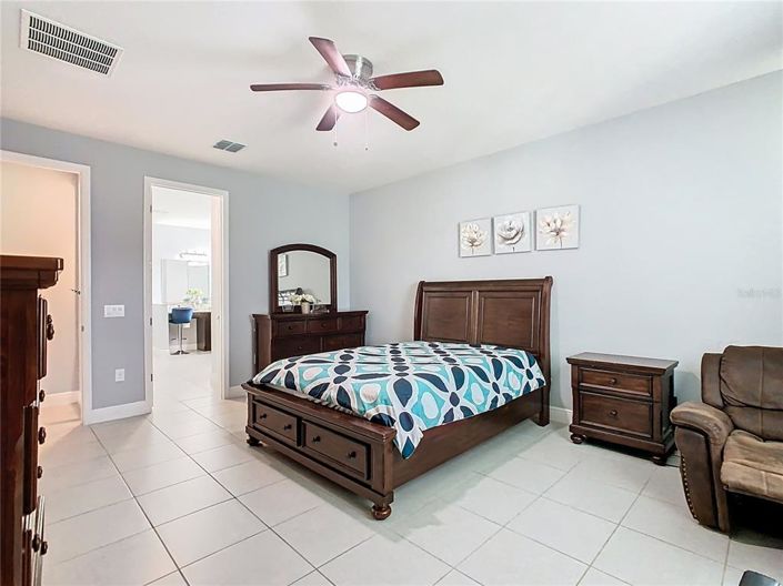 Image No.21-4 Bed House for sale