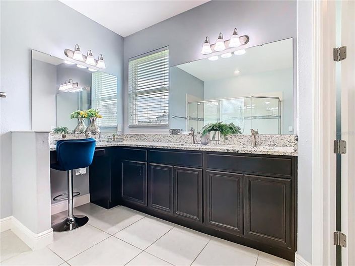 Image No.24-4 Bed House for sale