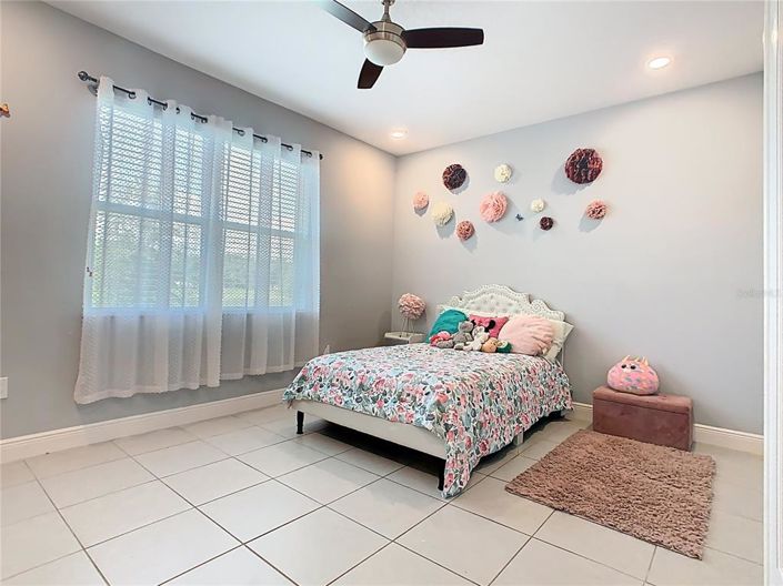 Image No.40-4 Bed House for sale