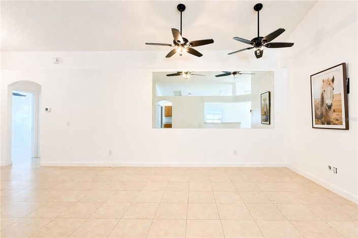 Image No.12-3 Bed House for sale