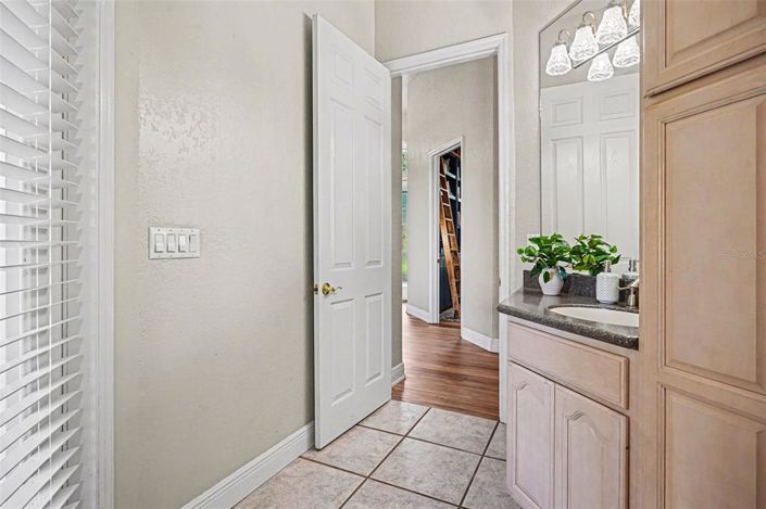 Image No.15-4 Bed House for sale