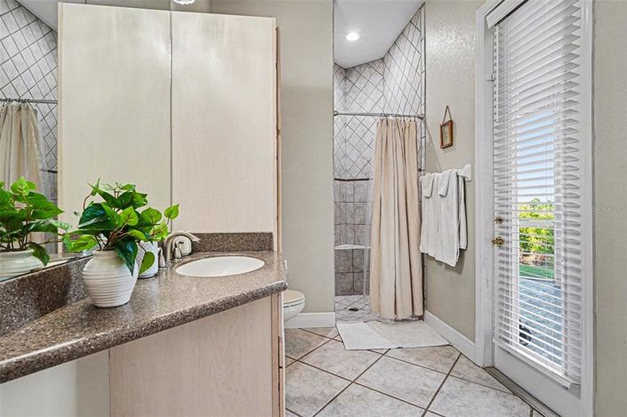 Image No.22-4 Bed House for sale