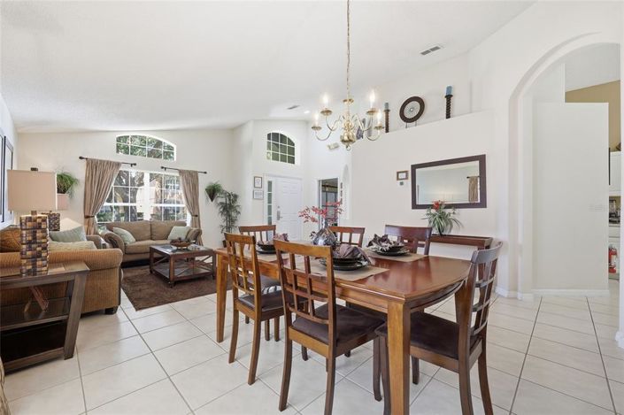 Image No.10-4 Bed House for sale