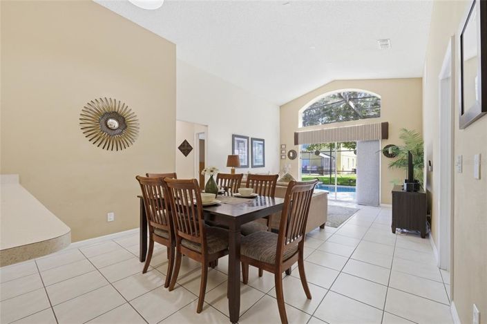 Image No.16-4 Bed House for sale